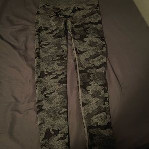 camo legging size medium with butt scrunch